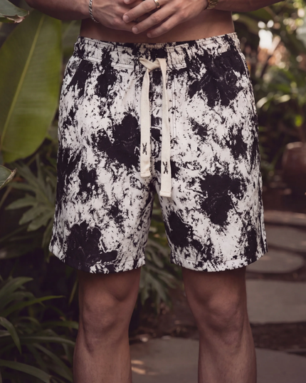 שורט – Noir Pattern Shorts